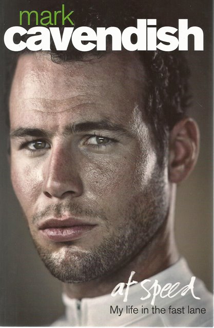 Front cover of At Speed by Mark Cavendish
