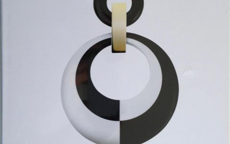 Front cover of The Sourcebook of Contemporary Jewelry Design by Natalio Martin Arroyo